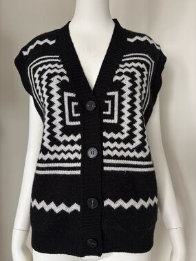 Black and White Geometric Knit Sweater Vest